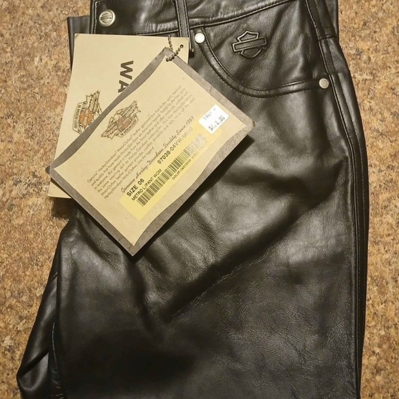 Women’s Harley Davidson Leather Pants - Picture 3 of 4